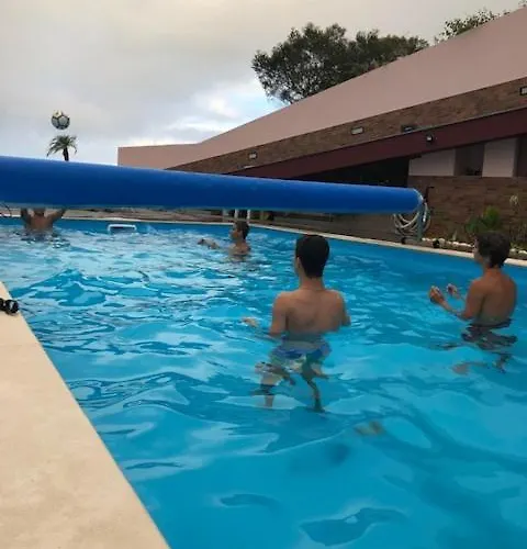 Nyaraló Roadhouse *