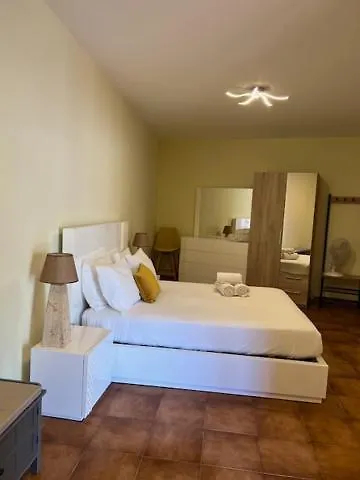 Nyaraló Roadhouse *