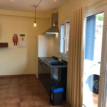 בית נופש Roadhouse Madeira פונשל